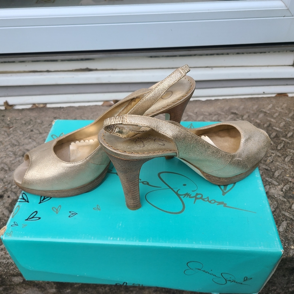 Jessica Simpson - Picture 3 of 4
